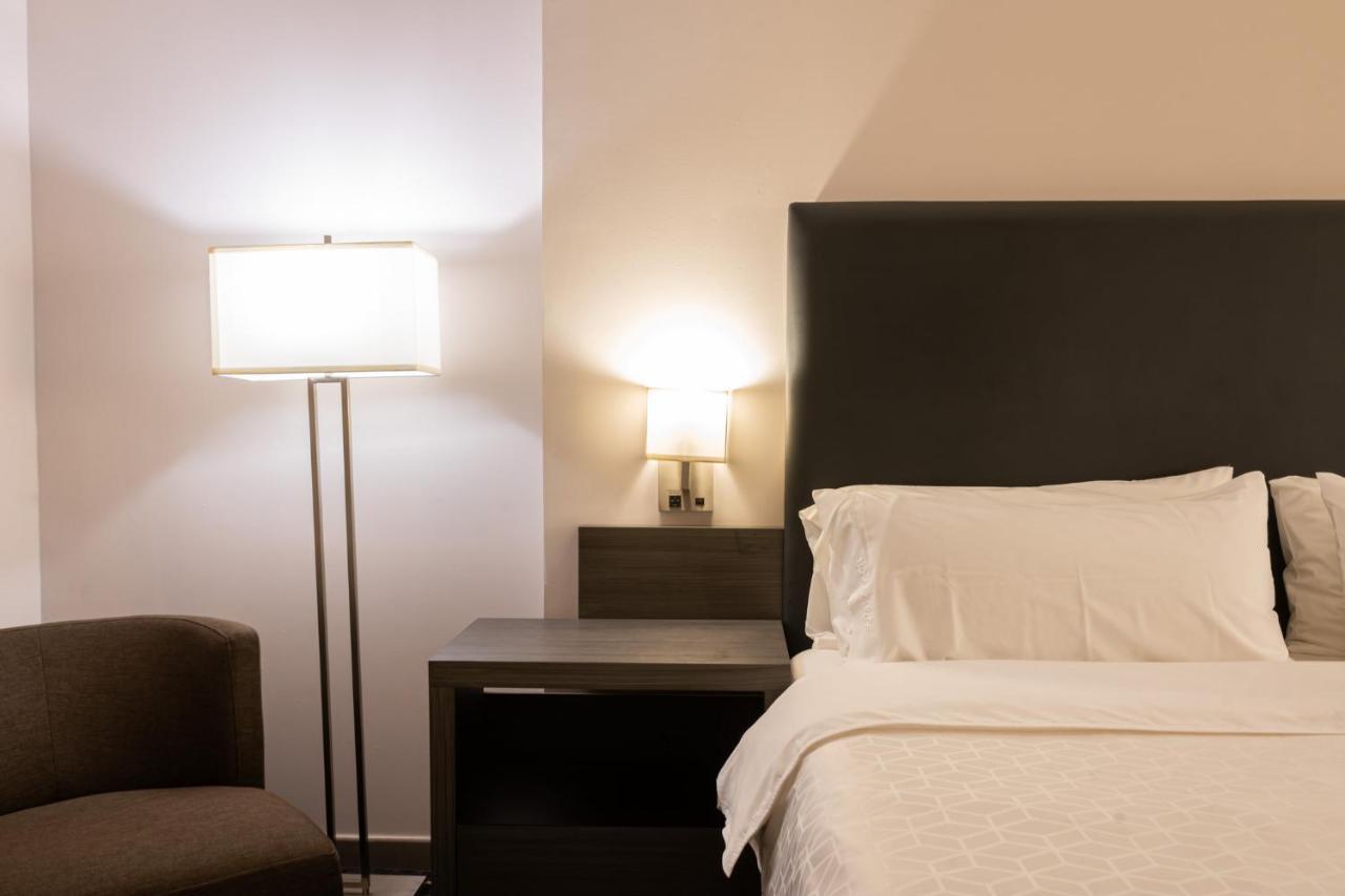 Holiday Inn Express Hotel & Suites Hermosillo By Ihg Exteriör bild